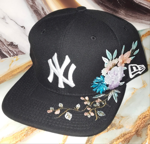 Gorra New Era 59FIFTY New York Yankees Negra con Bordado Floral