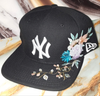 Gorra New Era 59FIFTY New York Yankees Negra con Bordado Floral