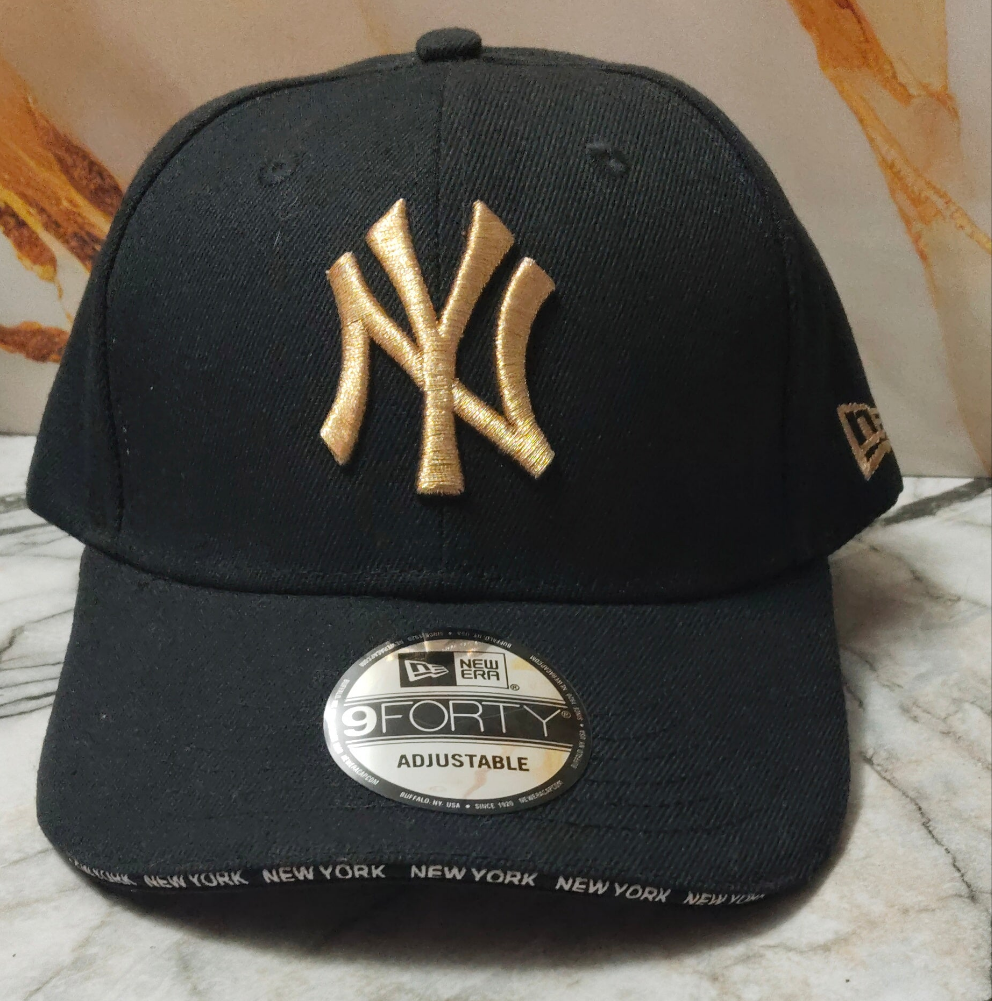 Gorra New Era 9FORTY New York Yankees Negra con Logo Dorado